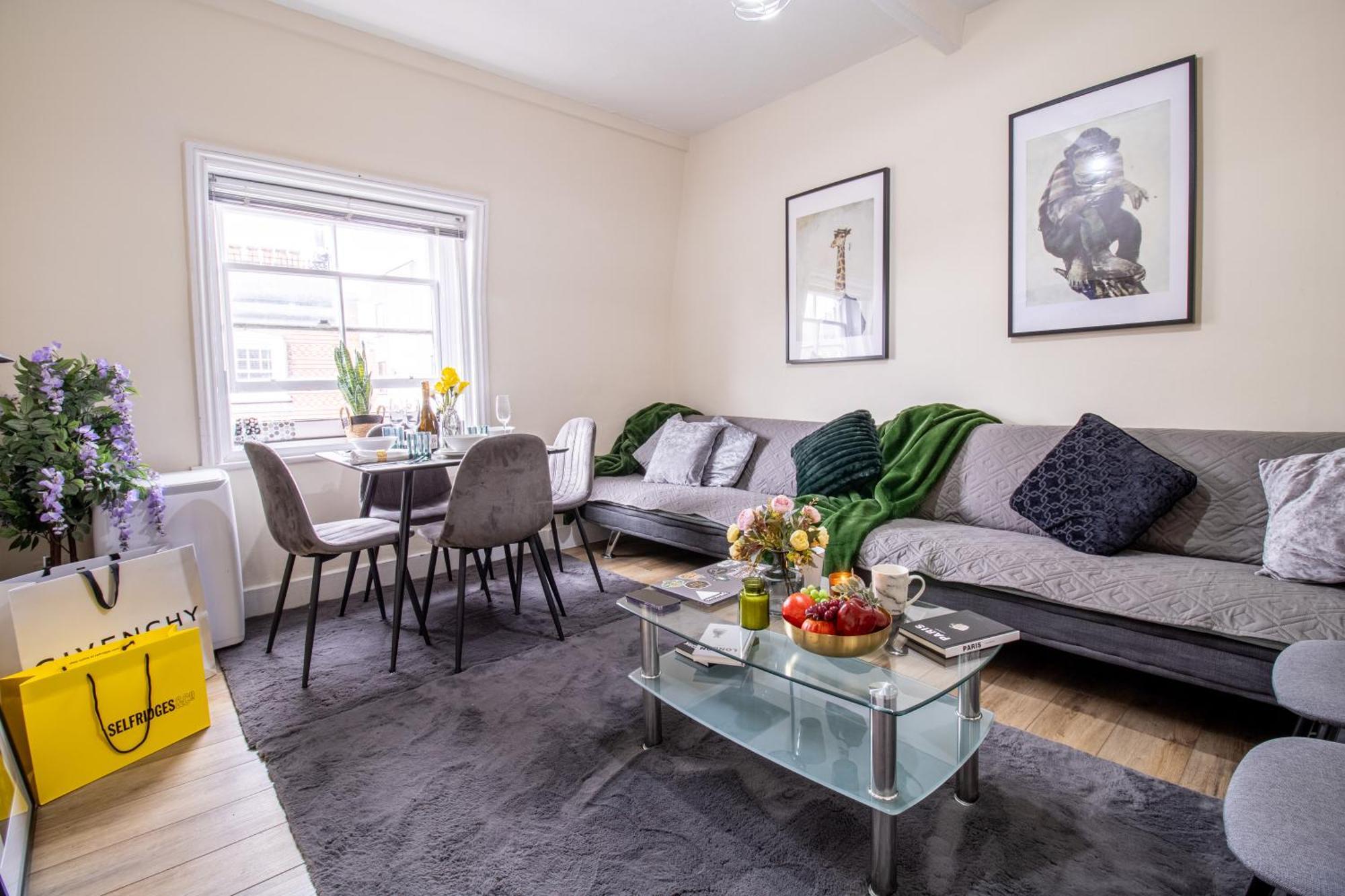 Cosy 2-Bedroom Apartment In Mayfair 8Cb - 4Th Floor No Elevator Londen Buitenkant foto