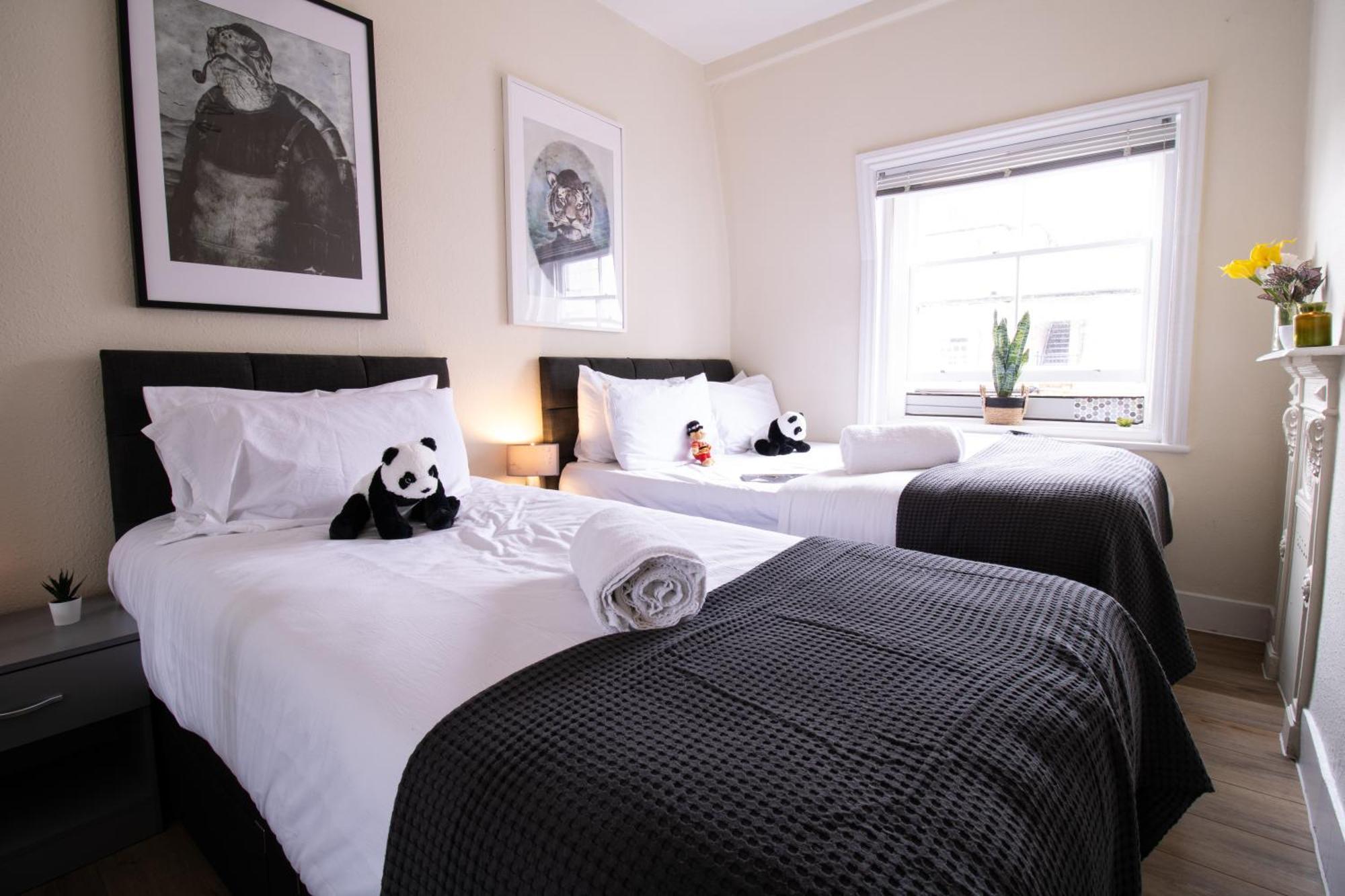 Cosy 2-Bedroom Apartment In Mayfair 8Cb - 4Th Floor No Elevator Londen Buitenkant foto
